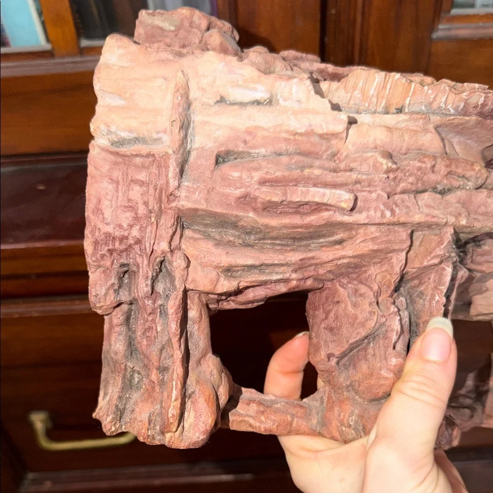 Rustic Brown Reptile Habitat Rock Formation